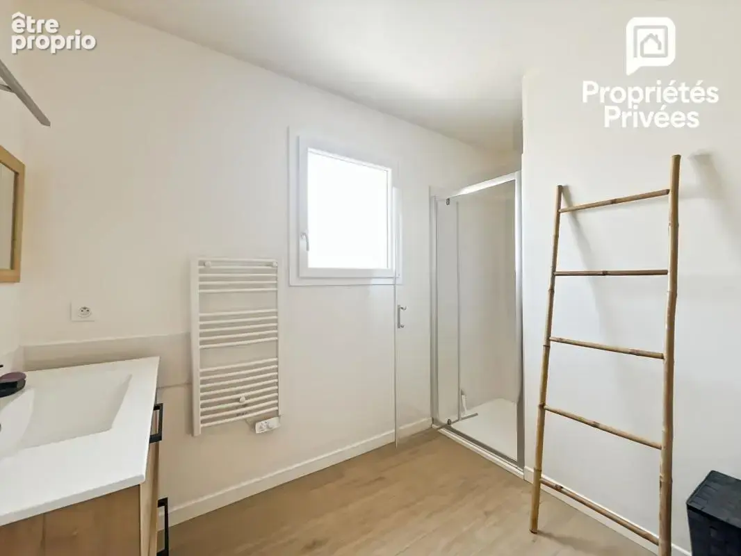 Maison récente de plain-pied avec piscine et garage à Val de Virvée - 289 000 - photo 16