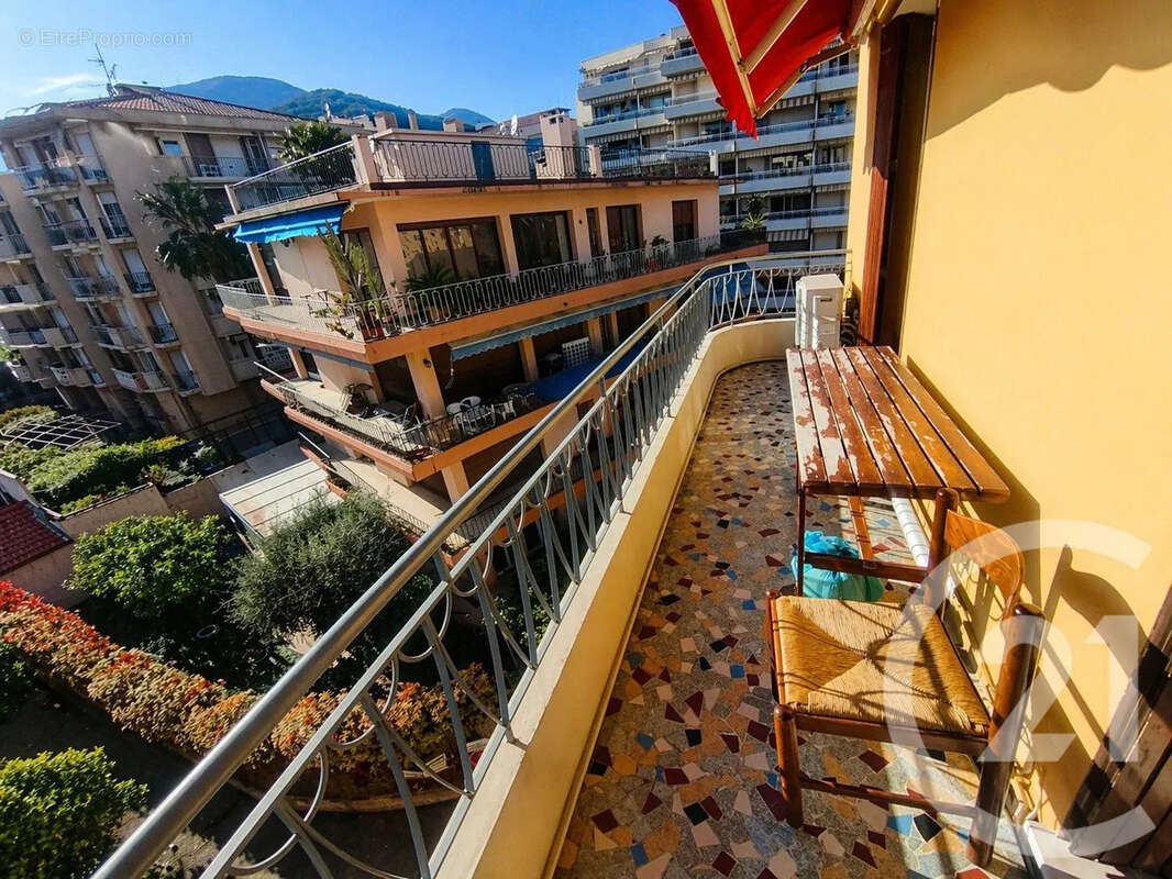 Appartement à ROQUEBRUNE-CAP-MARTIN