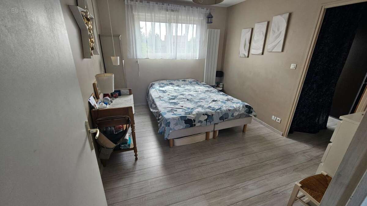 Houdan 3 mn / Maison familiale ossature bois de 195 m2 avec dépendances et piscine - photo 17