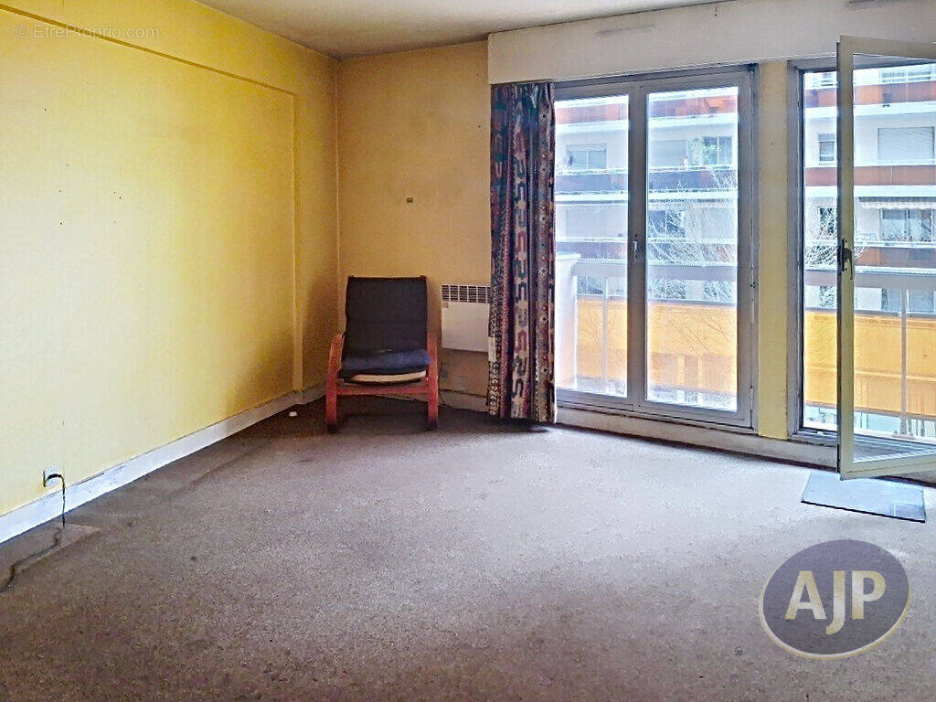 Appartement à PARIS-12E