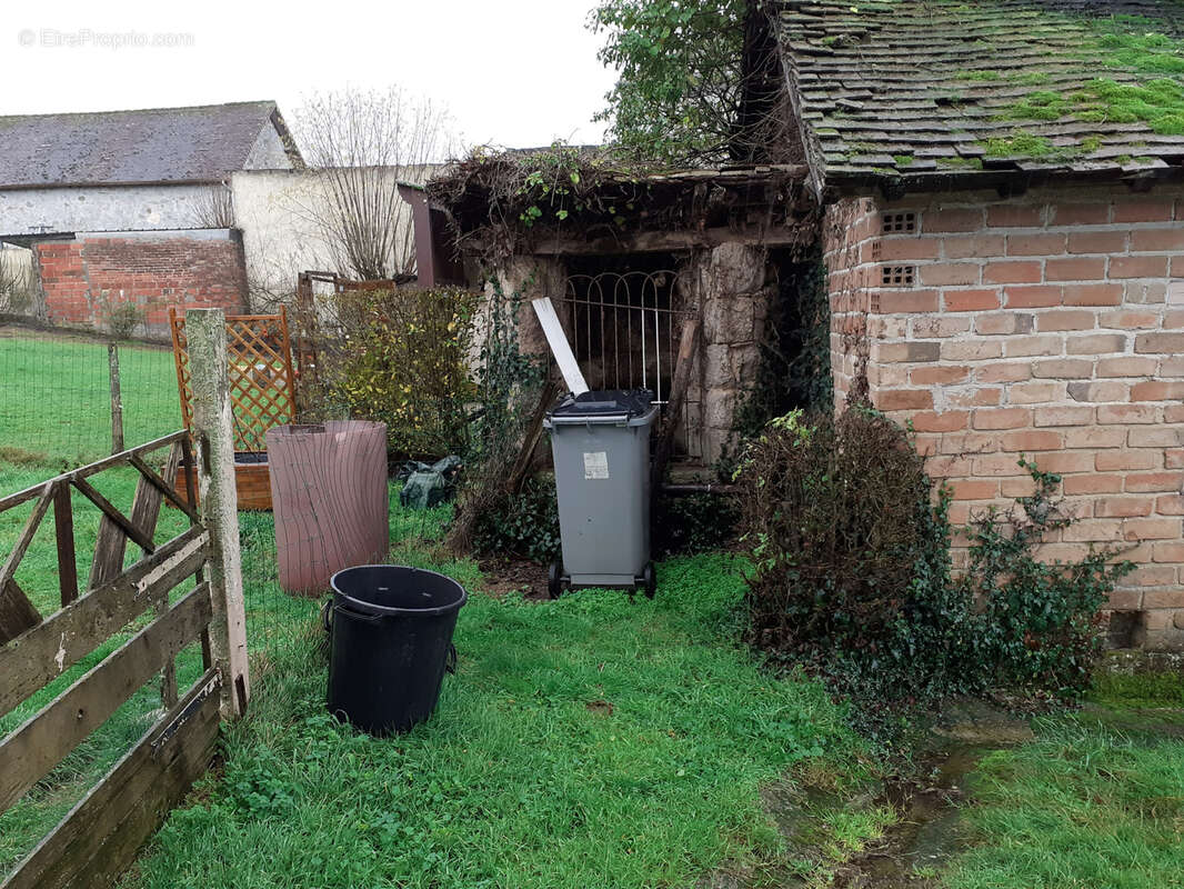Maison à SAINT-HILAIRE-LES-PLACES