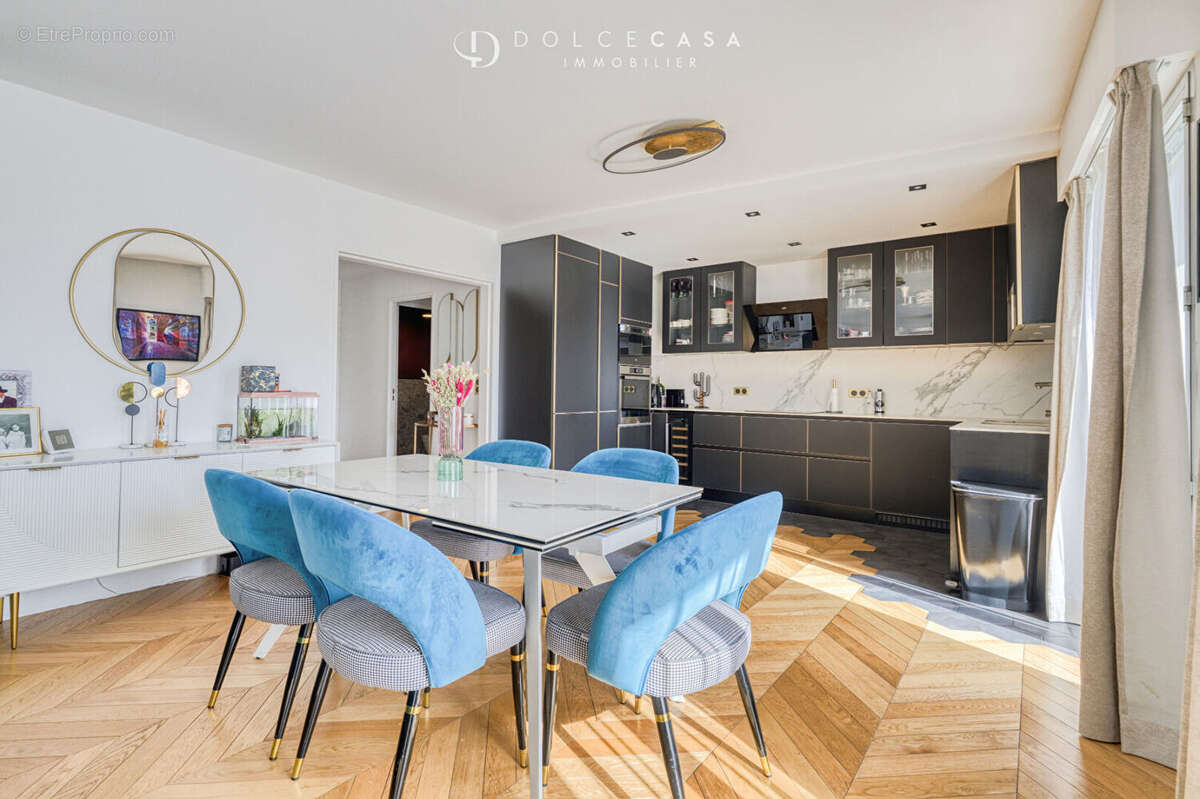 Appartement à CHARENTON-LE-PONT