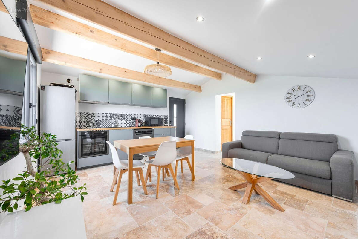 Maison à LA CADIERE-D'AZUR
