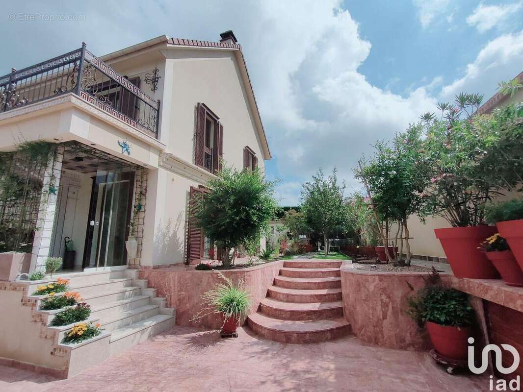 Photo 2 - Maison à MORANGLES