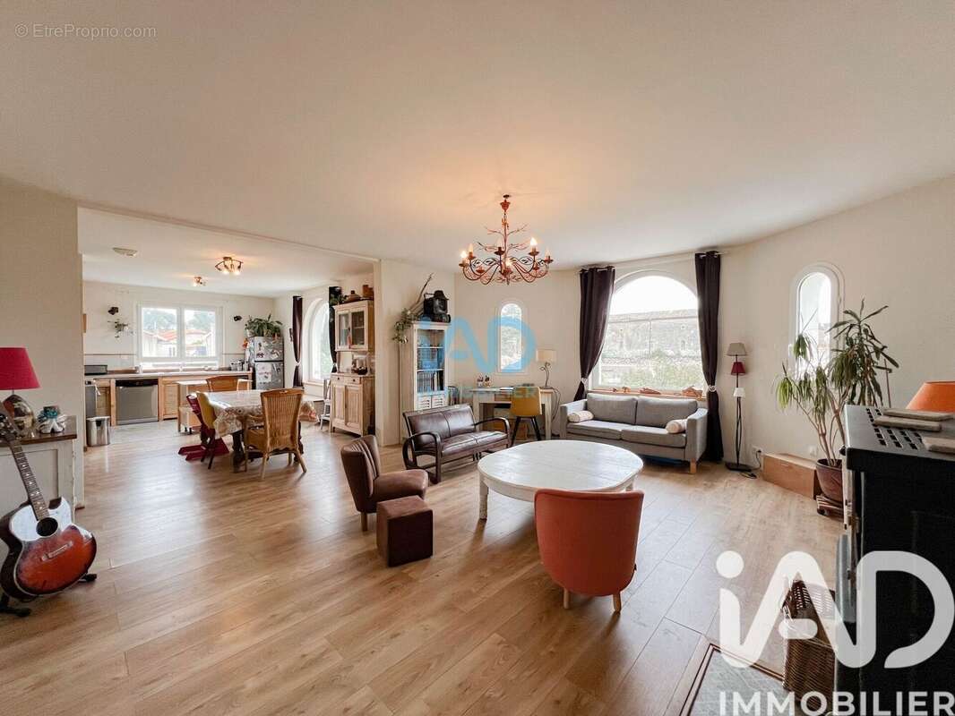 Photo 2 - Appartement à VILLENEUVE-LES-AVIGNON