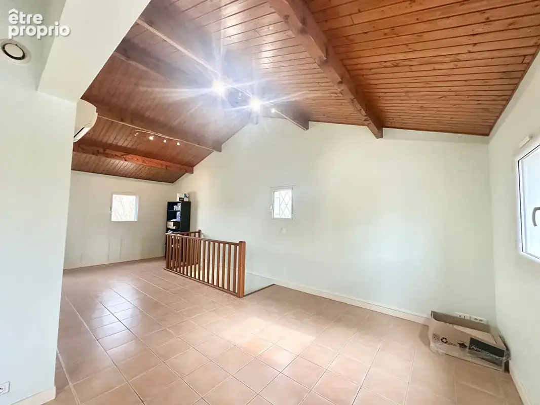 Appartement T2 à Fleury avec murs commerciaux - photo 10