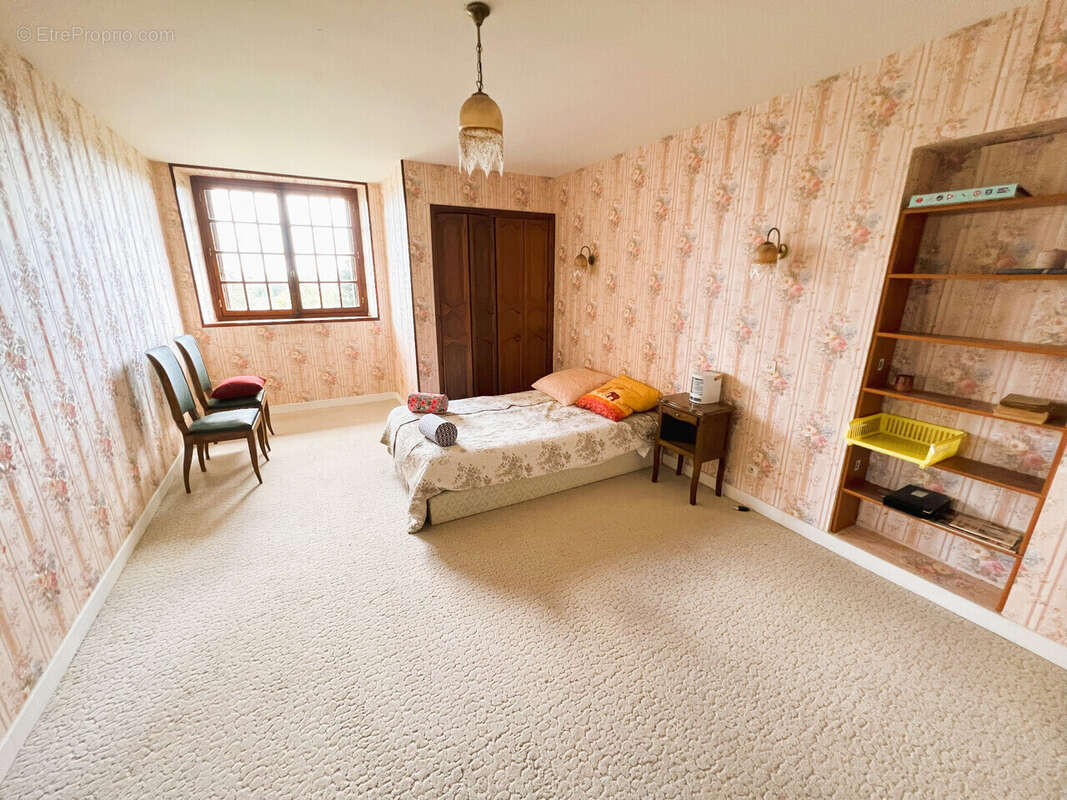 Maison à LAGRAULIERE