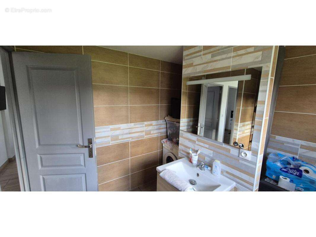 Maison à CAVRON-SAINT-MARTIN