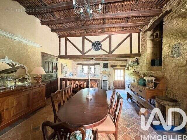 Maison 229 m² à Montjean  - photo 9