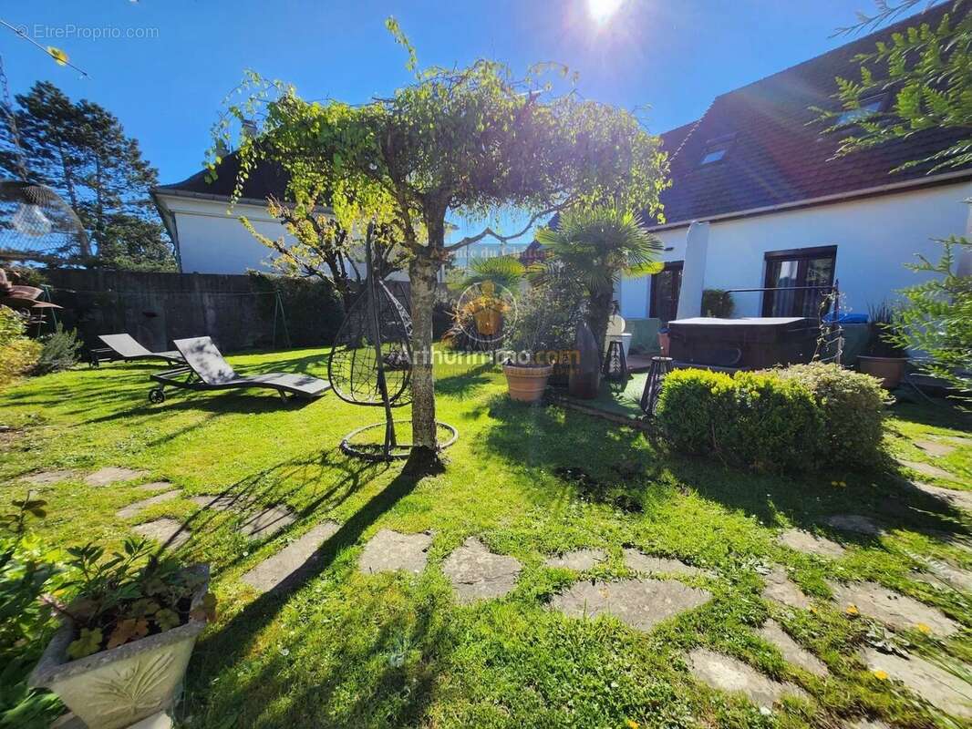 Maison à LE PLESSIS-TREVISE