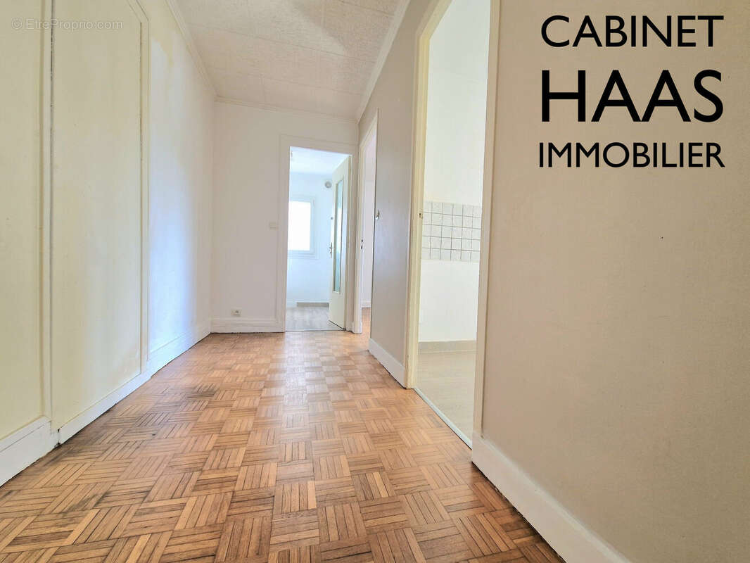Dégagement (1) - Appartement à IVRY-SUR-SEINE