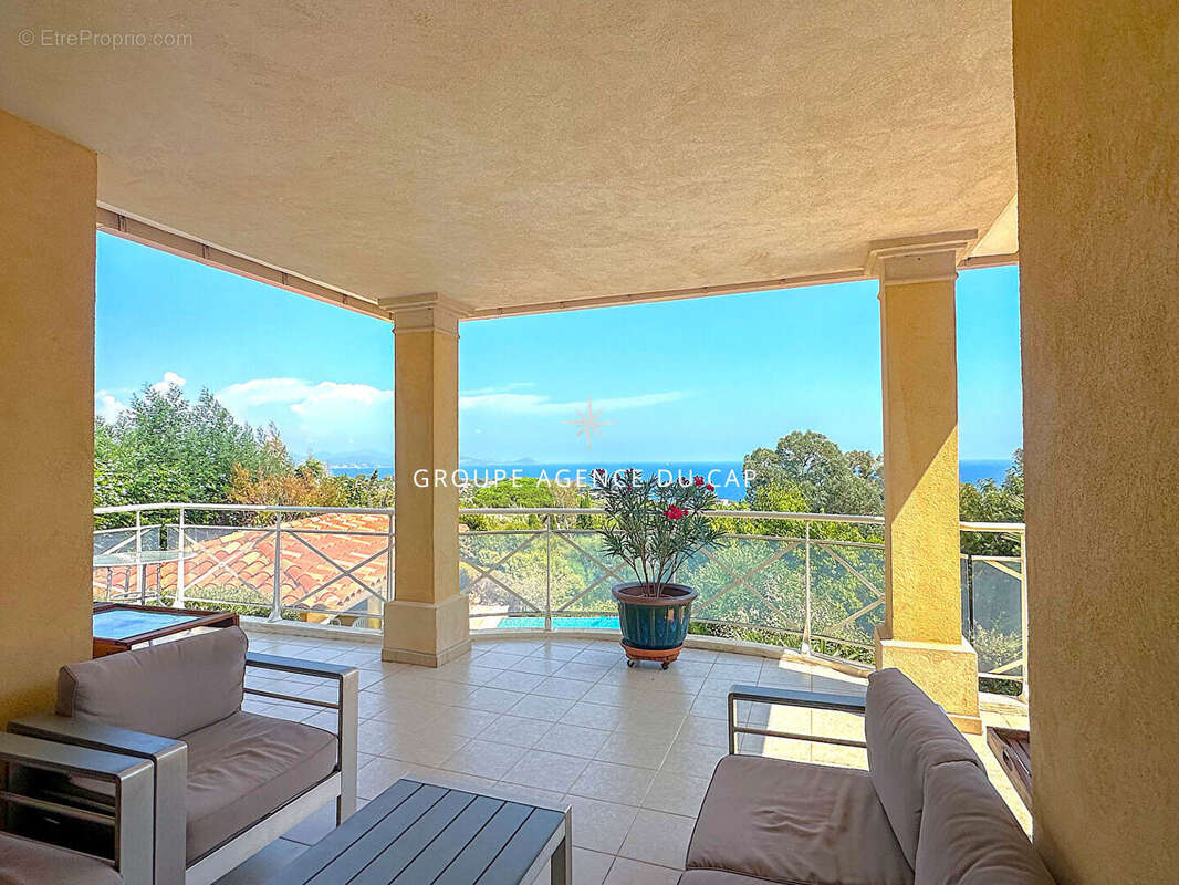 Maison à LES ISSAMBRES