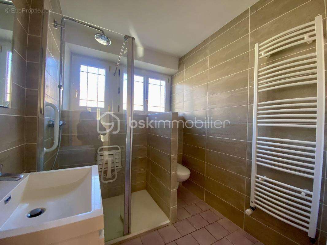 Maison à ARS-SUR-MOSELLE