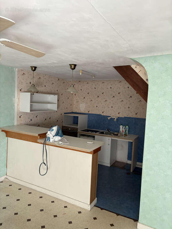 Maison à AMBRIERES-LES-VALLEES