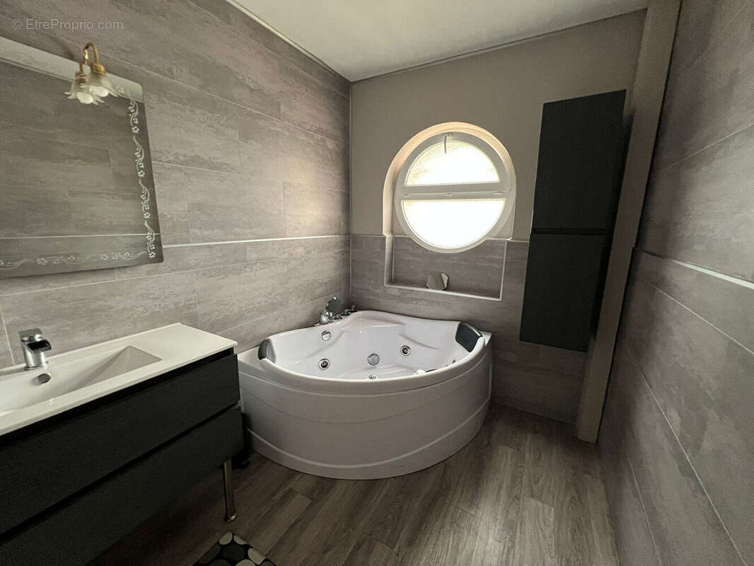 Maison à FRETIGNEY-ET-VELLOREILLE