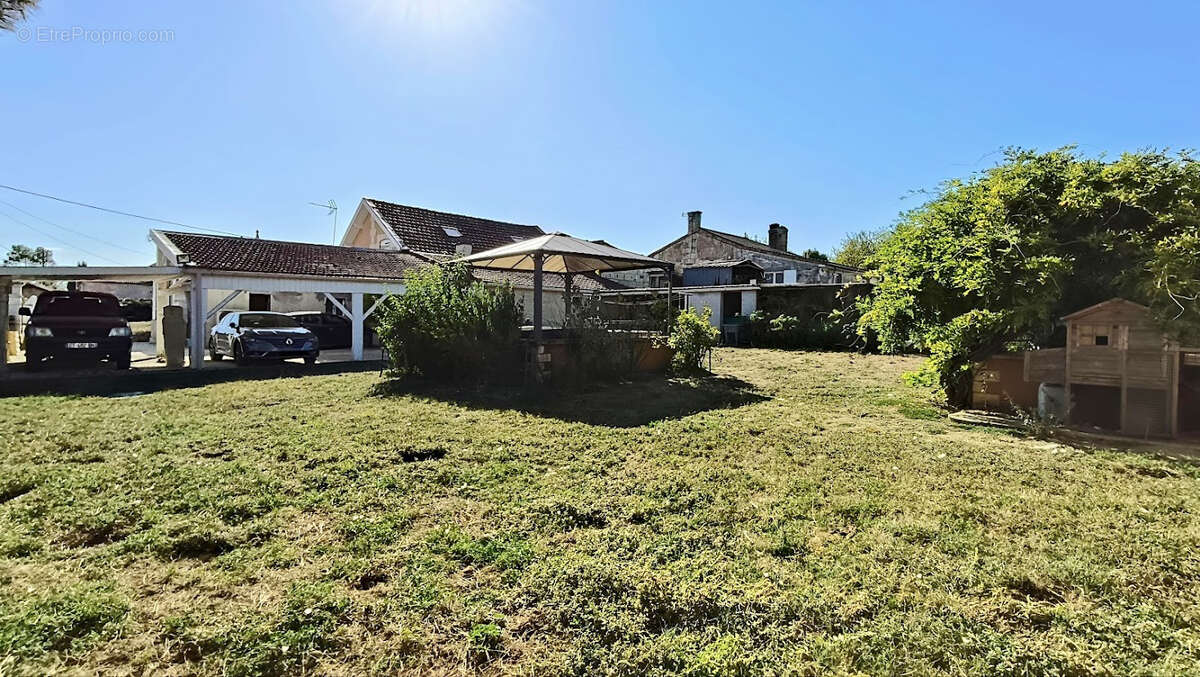 Maison en pierre de 131 m2   3 chambres   Jardin clos   Garage de 35 m2 - photo 23
