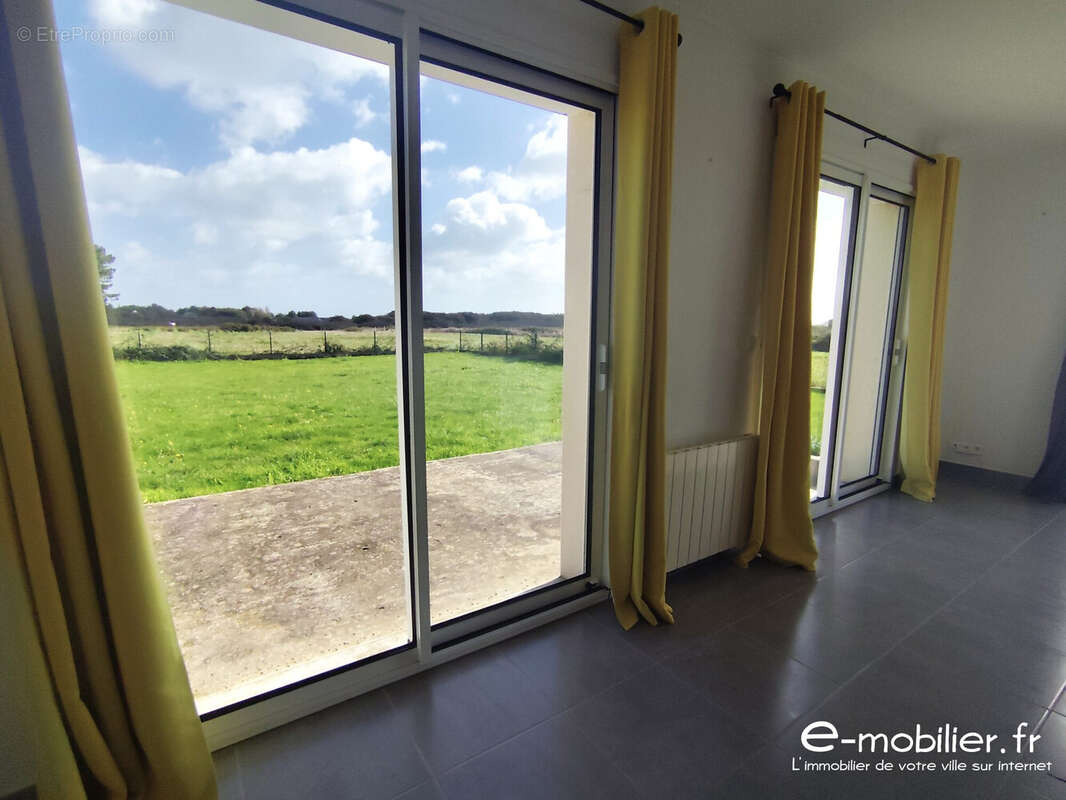 Séjour lumineux - Maison à GROIX