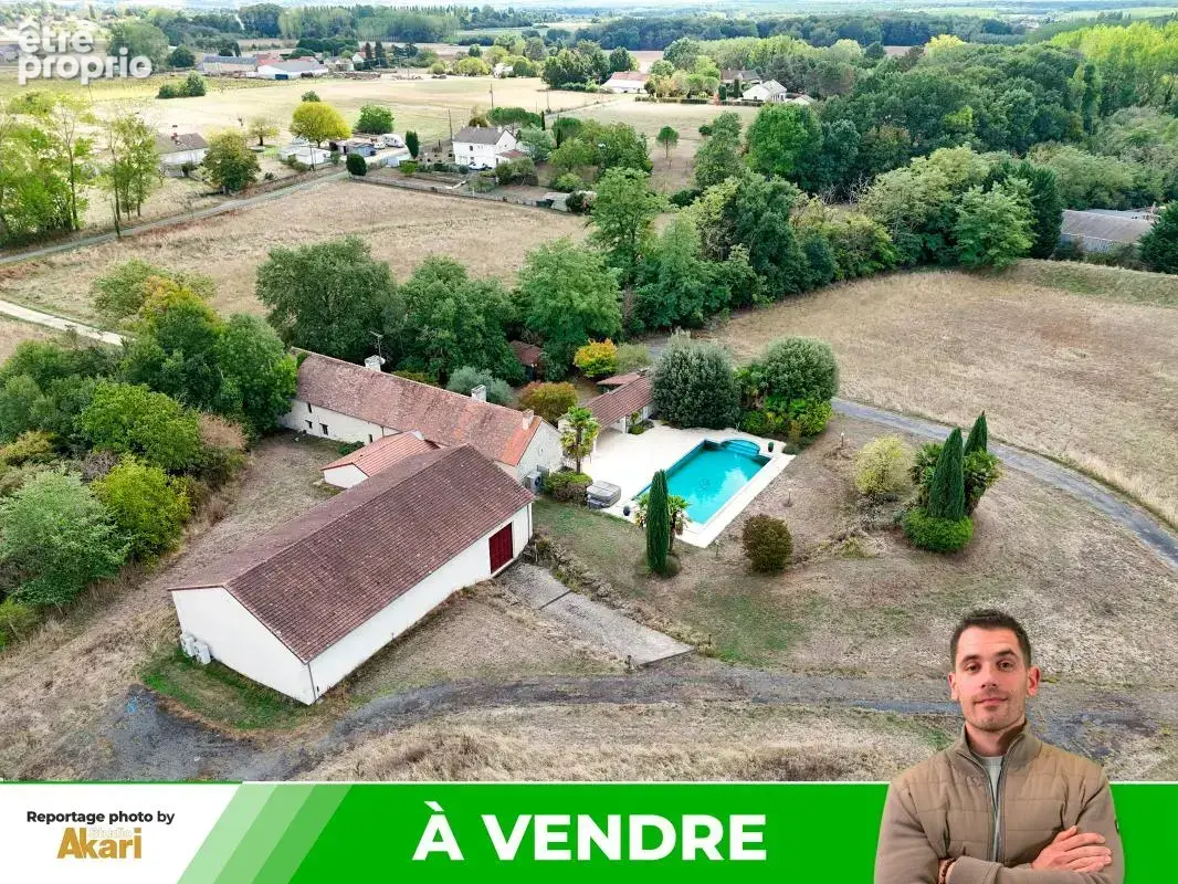 Maison 15 pièces 583 m² à vendre à Thure (86540) - photo 3