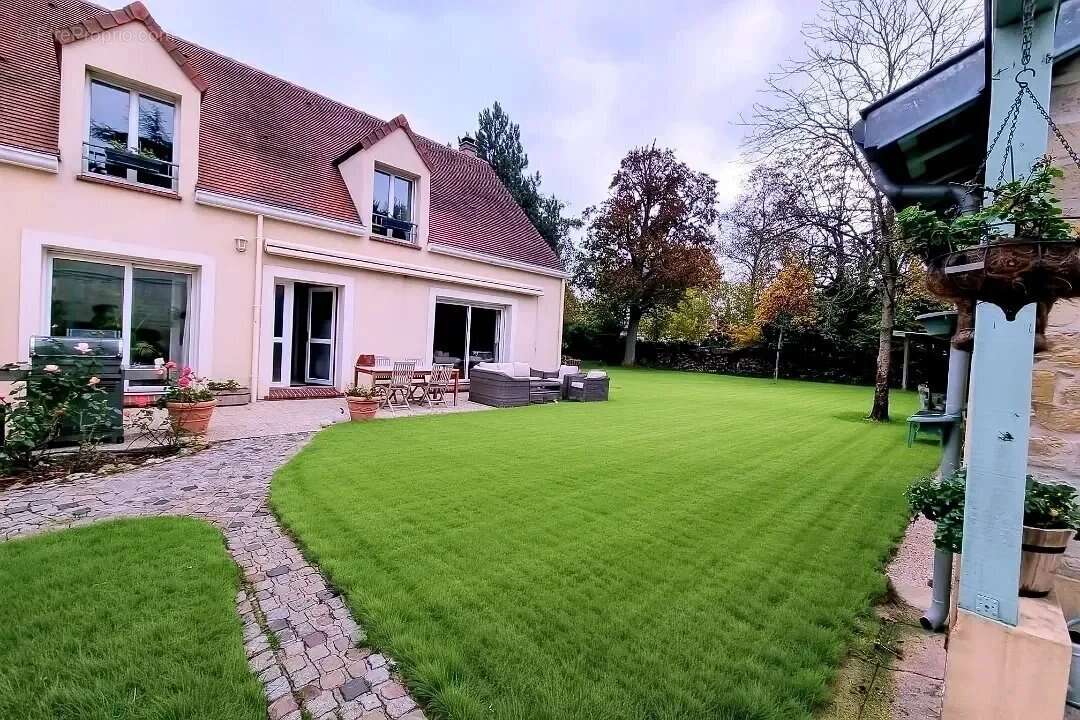 Maison à LE VESINET