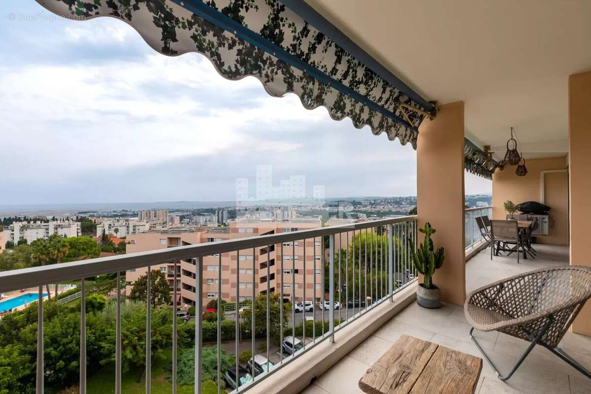 Nice / Corniche Fleurie – 3 pièces de 96 m² en dernier étage - photo 4