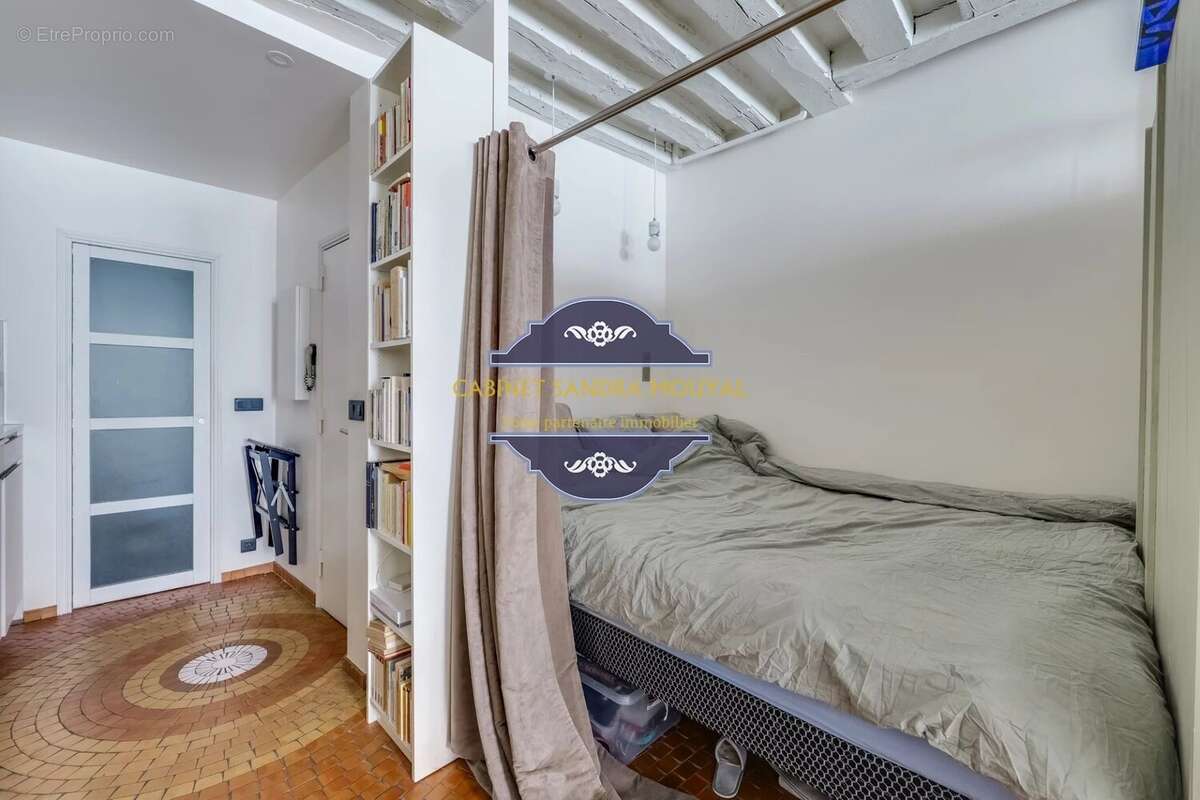 Appartement à PARIS-3E