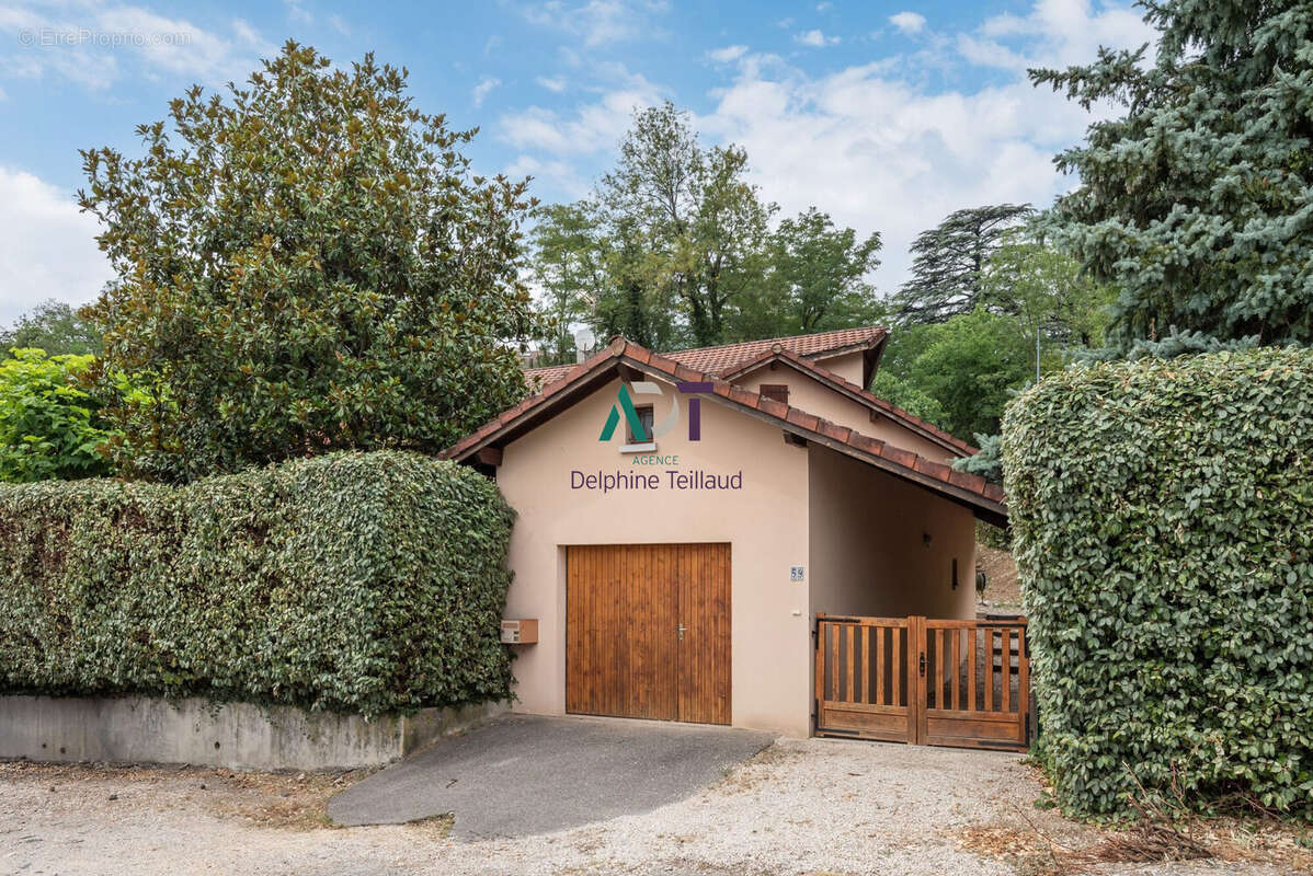 Maison 152 m² à Saint-Egreve  - photo 7