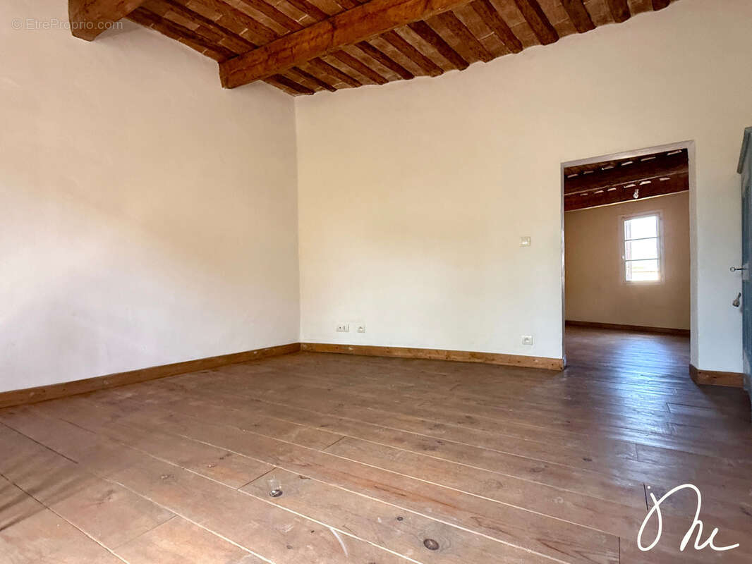 Maison à SAINT-QUENTIN-LA-POTERIE