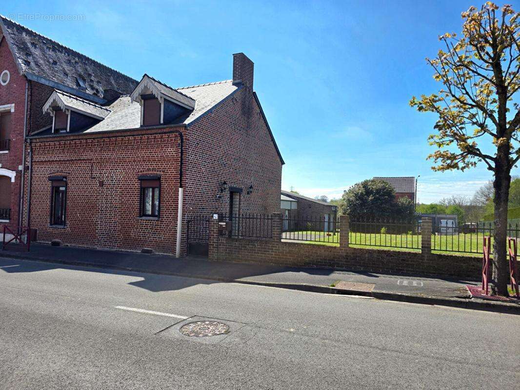 Maison à HIRSON