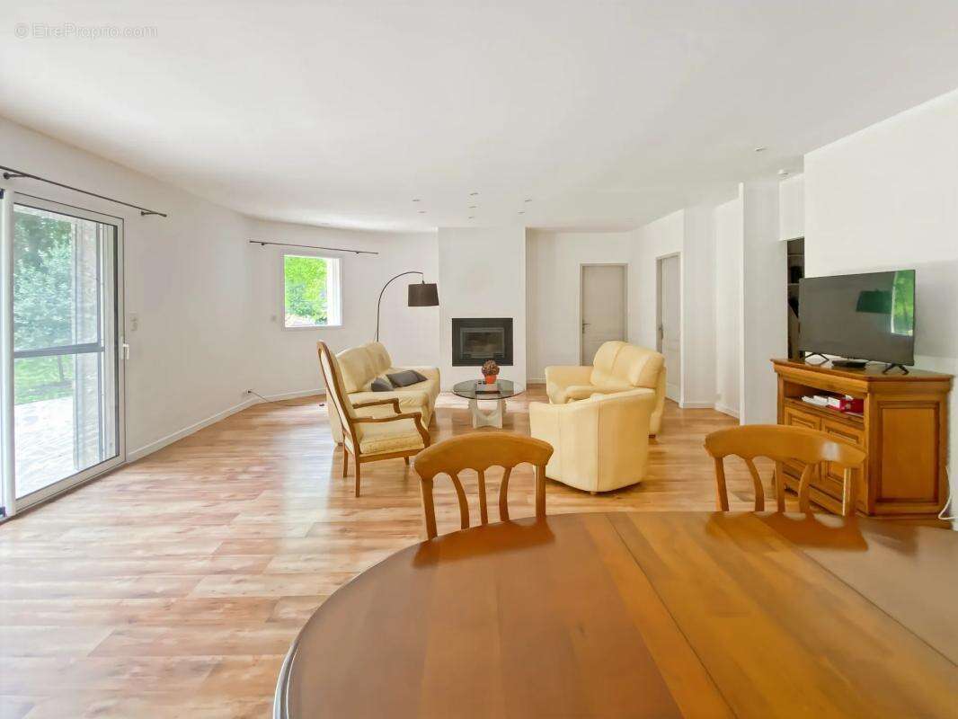 Maison à SAINT-DENIS-DE-PILE