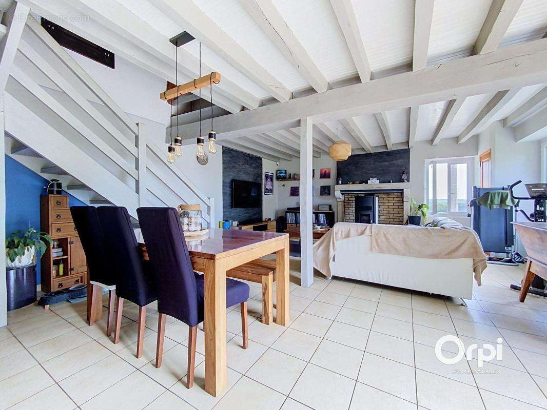Référence orpi combrailles n°4123 - photo 6