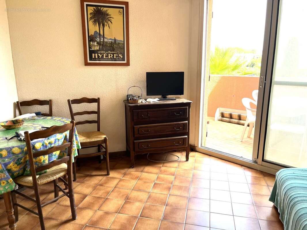 Appartement à LA LONDE-LES-MAURES