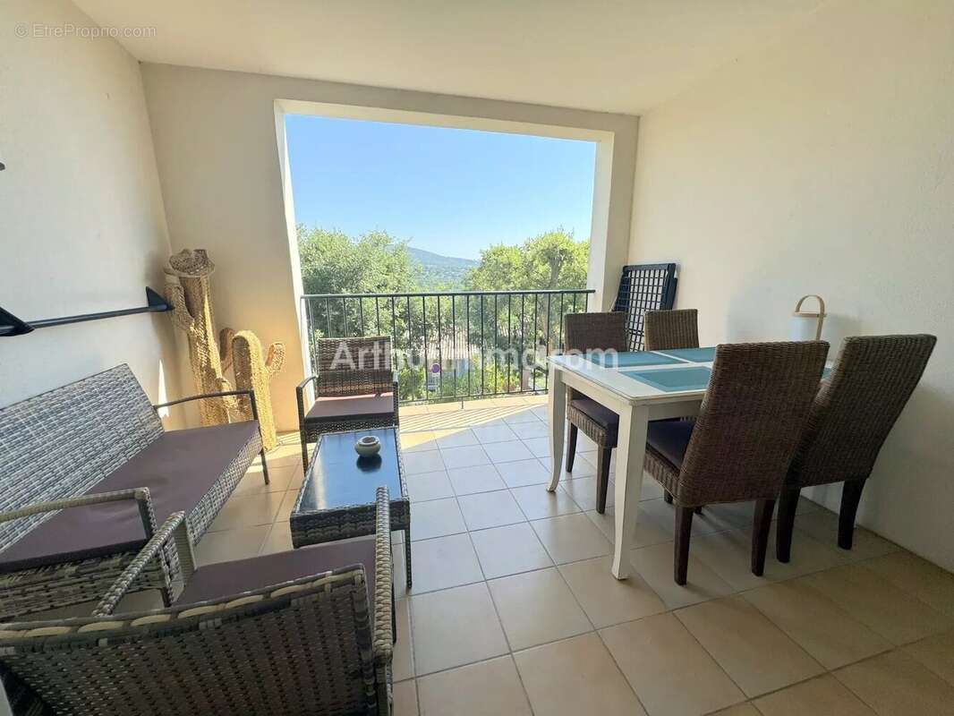 Appartement à GRIMAUD