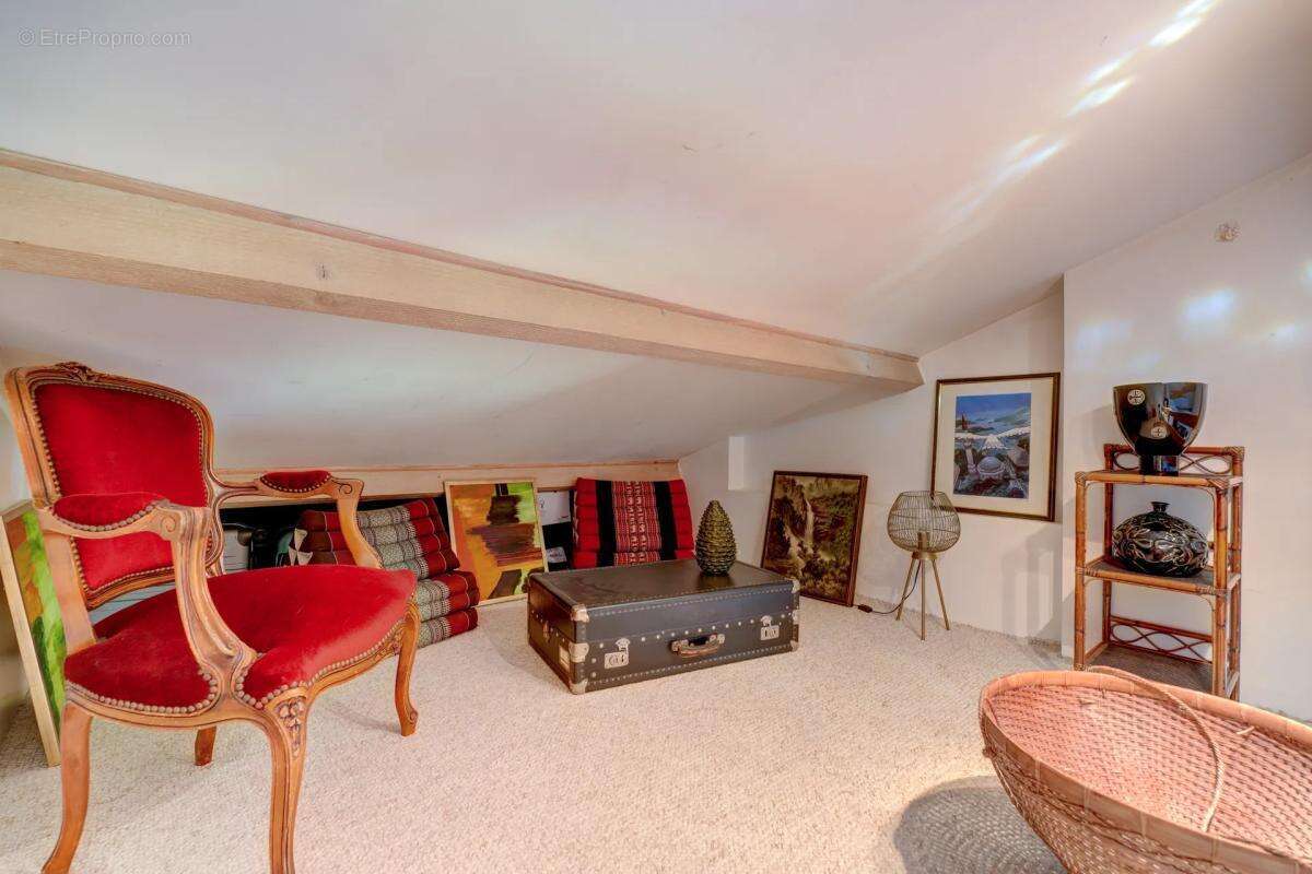 Maison de 4 pièces de 112 m² à Décines-Charpieu - photo 9