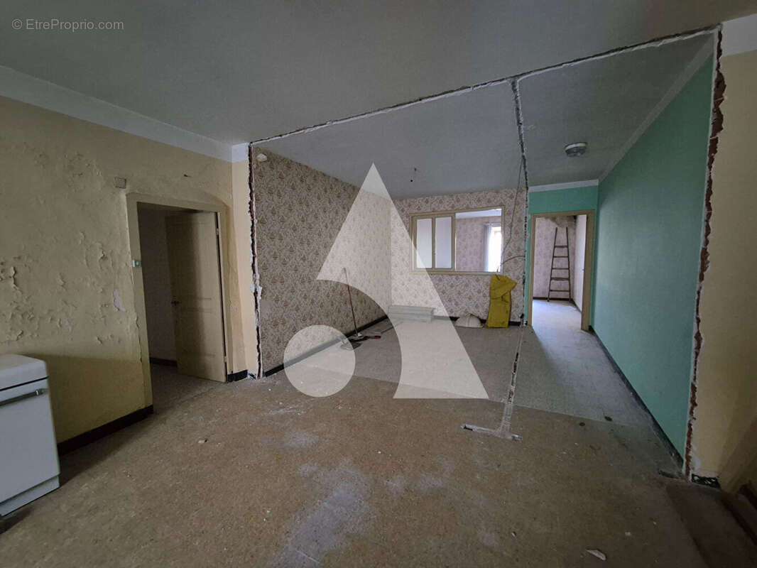 Maison à VILLENEUVE-DE-BERG