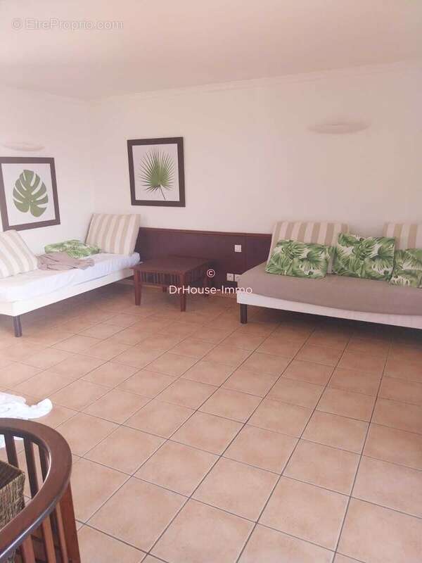 Appartement à SAINTE-LUCE