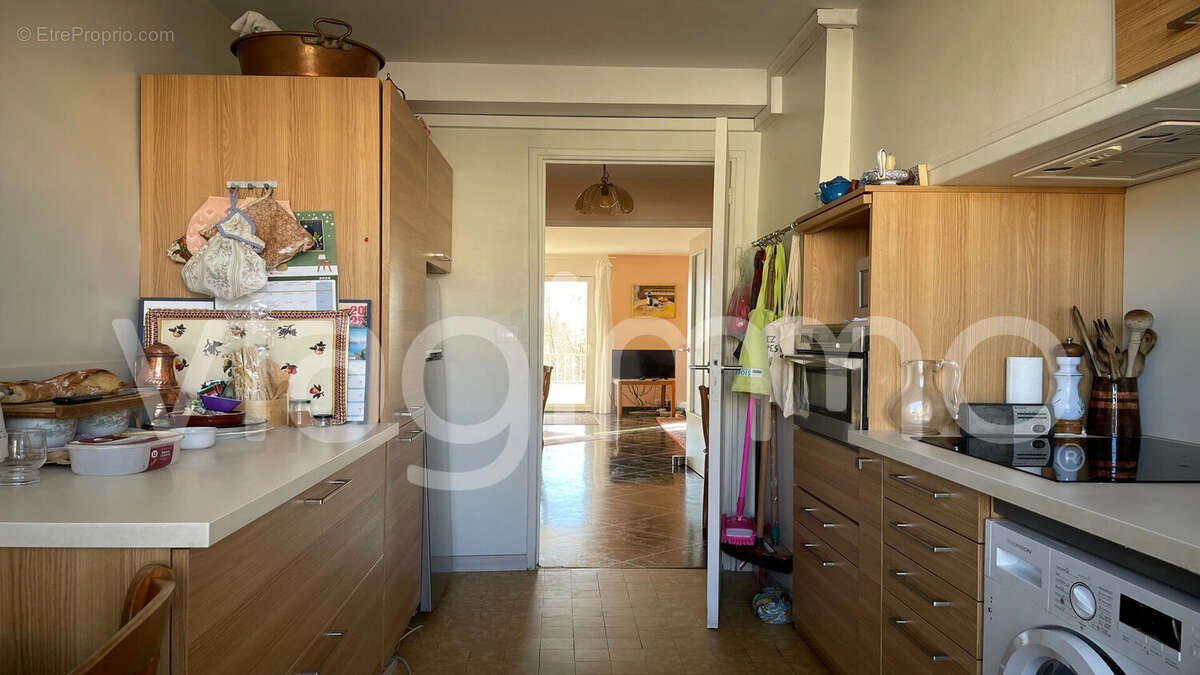Appartement à MARSEILLE-5E