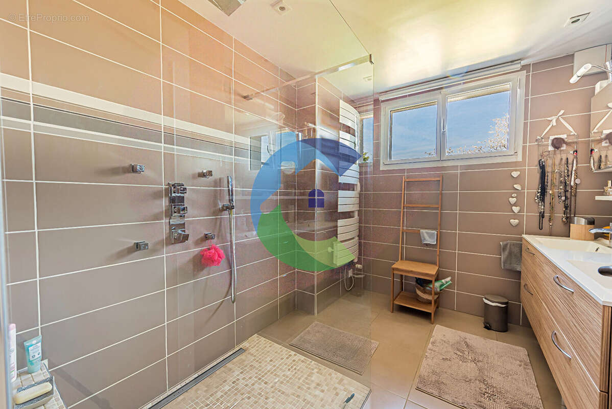 Maison à BALLAINVILLIERS