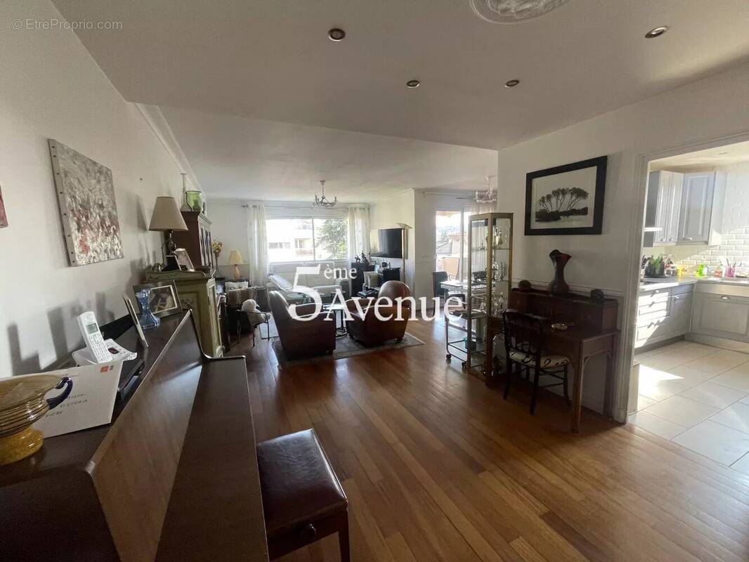 Appartement à SAINT-MAUR-DES-FOSSES