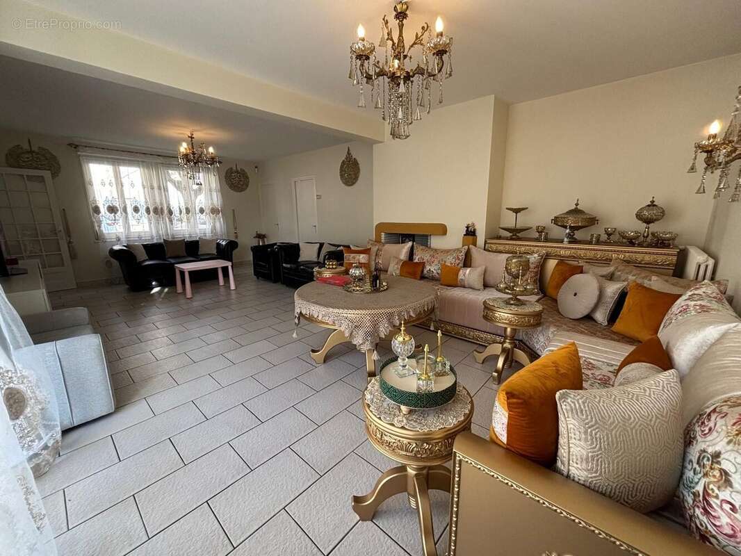 Maison à FOURCHAMBAULT