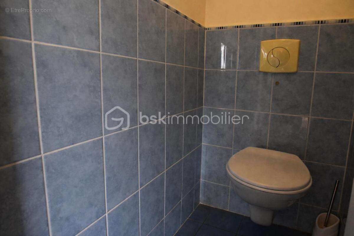 Appartement à LES CLAYES-SOUS-BOIS