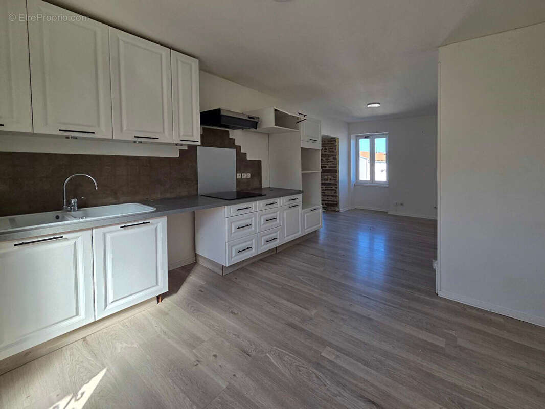 En exclusivité ? T2 bis de 67 m² avec extérieur privatif d'environ 110 m² - photo 3