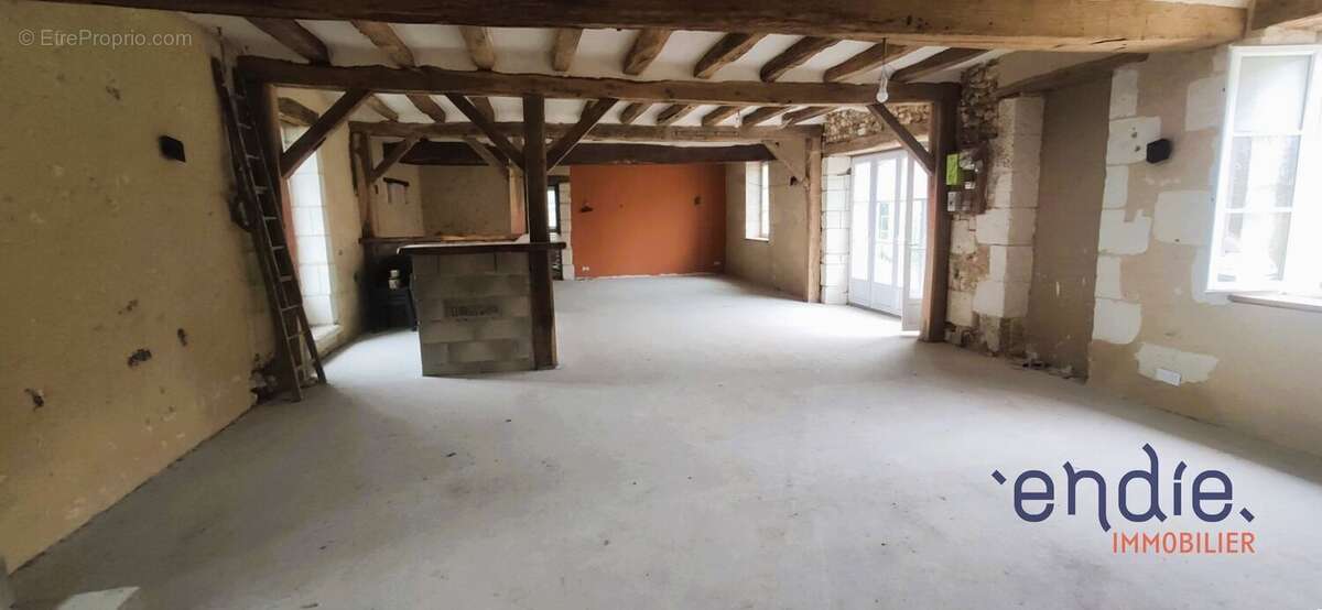 Maison à BETZ-LE-CHATEAU