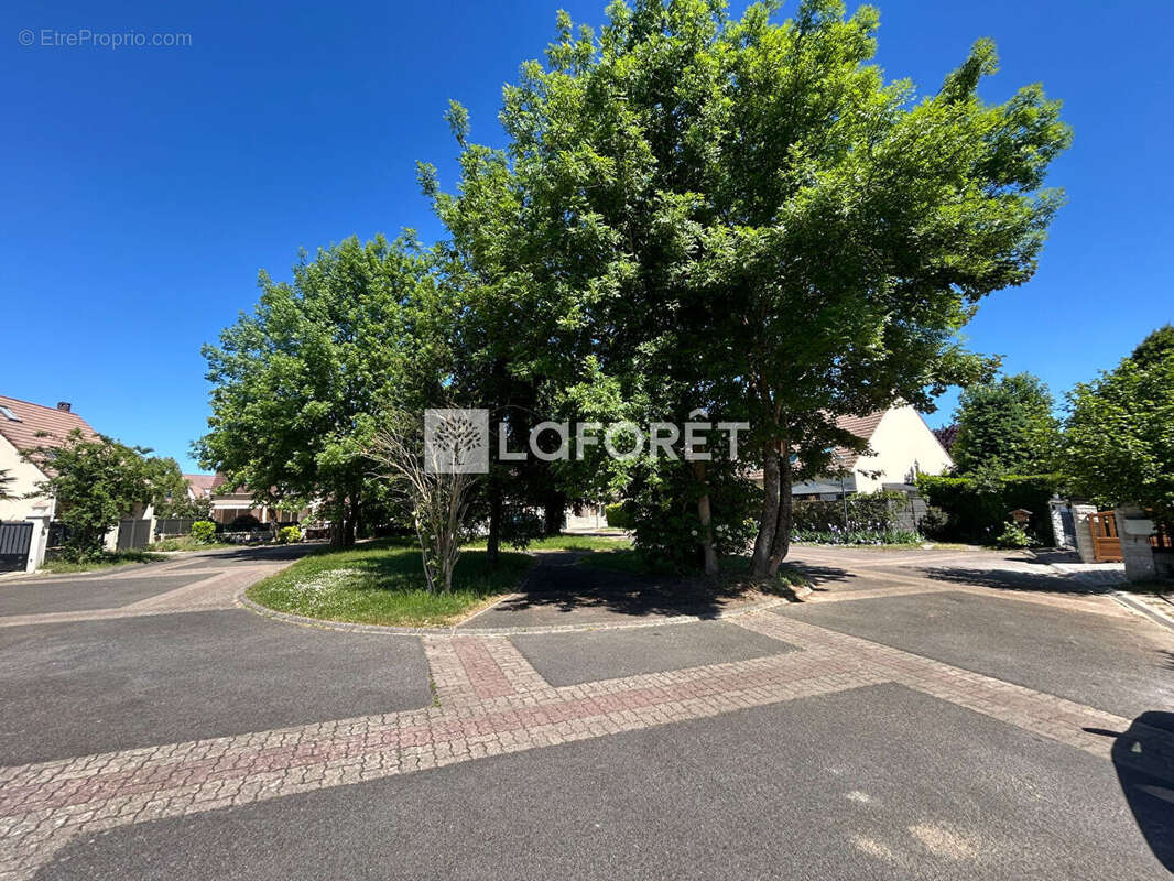 Maison à VERNEUIL-SUR-SEINE