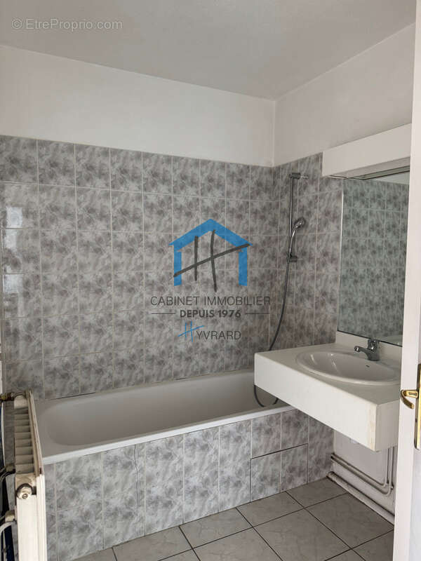 Appartement à DECINES-CHARPIEU