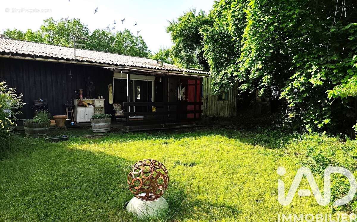 Photo 9 - Maison à LUSSAC