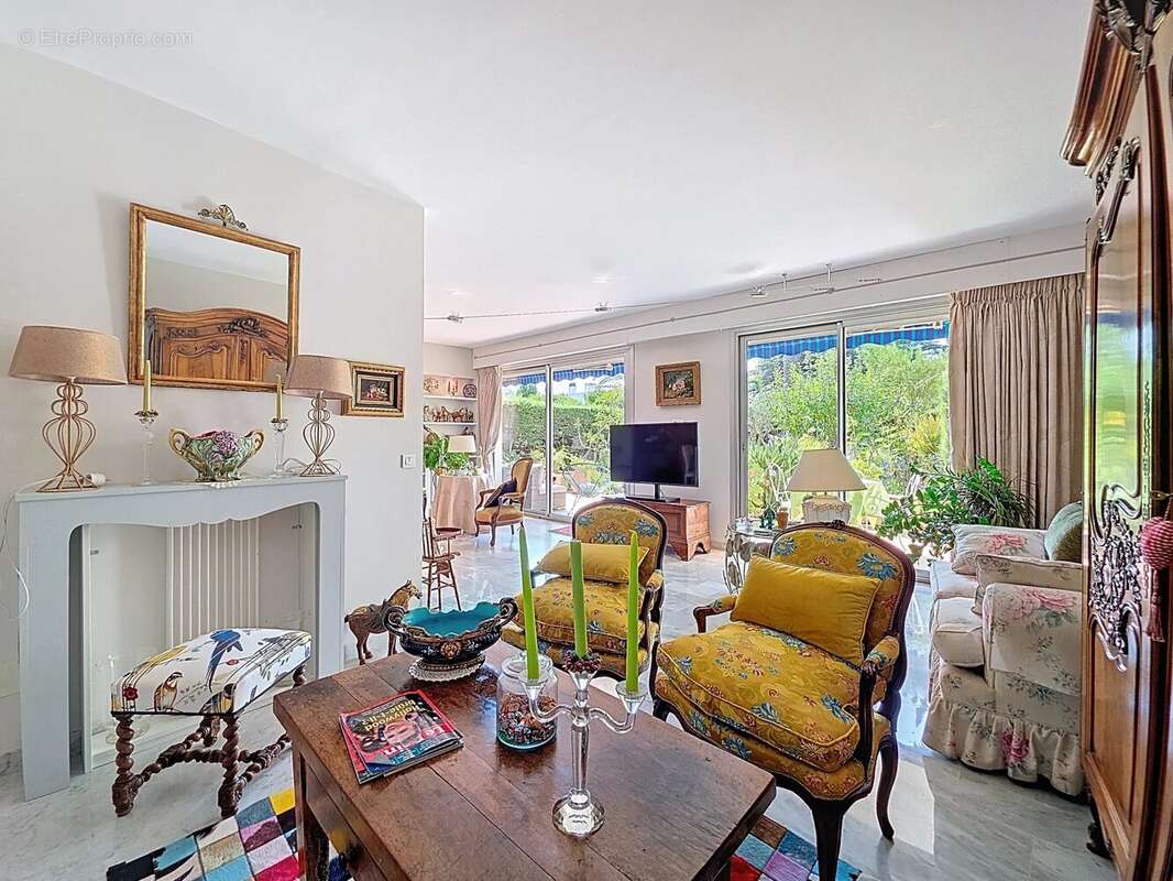 PROCHE CANNET MAIRIE : Superbe 4 pièces en rez-de-jardin avec 122 m² d’extérieur - photo 9