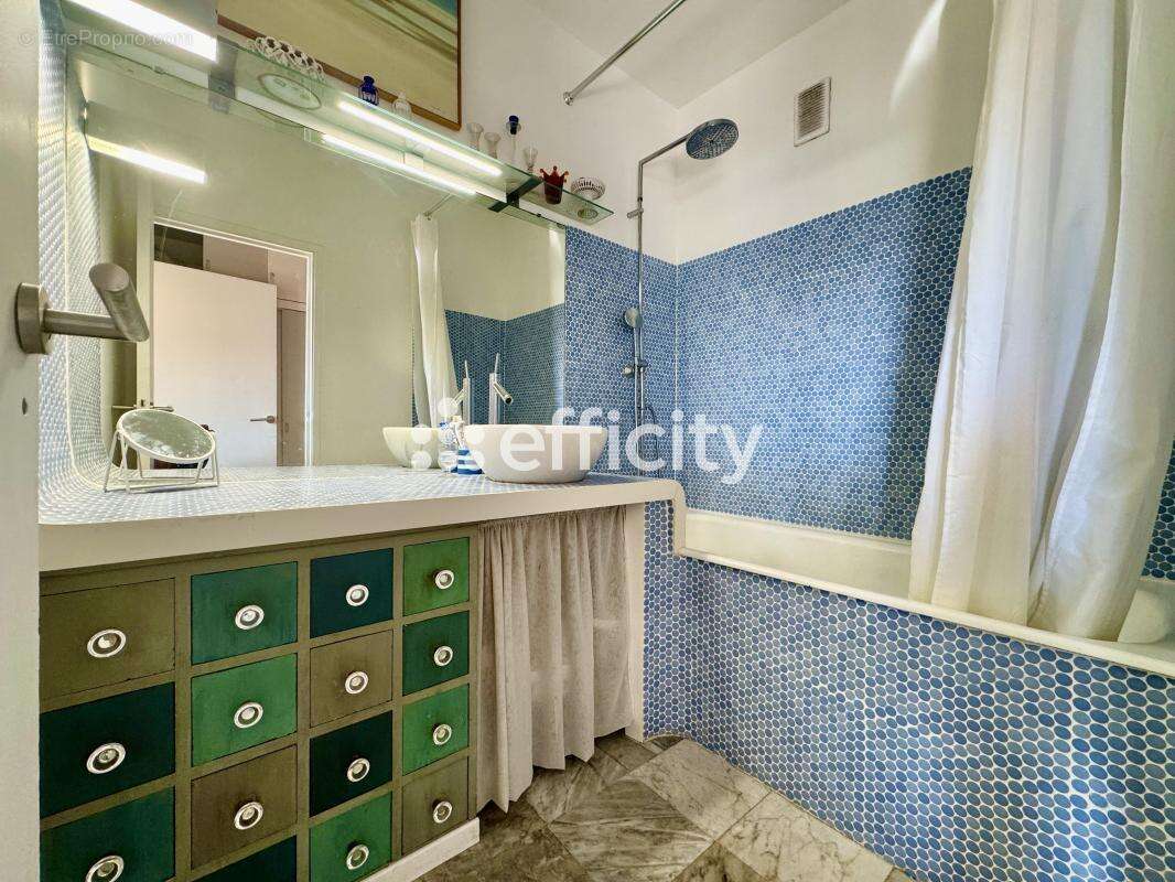 Appartement à LA CELLE-SAINT-CLOUD