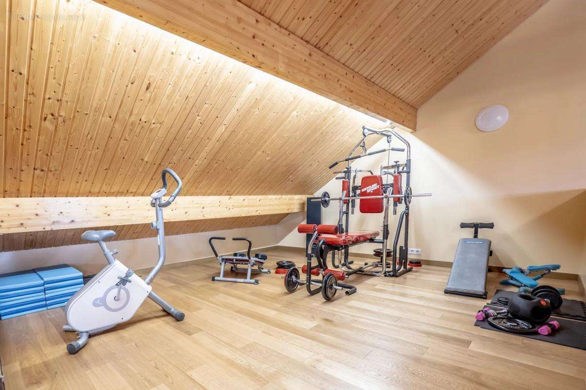 Maison à VILLENEUVE-LE-COMTE