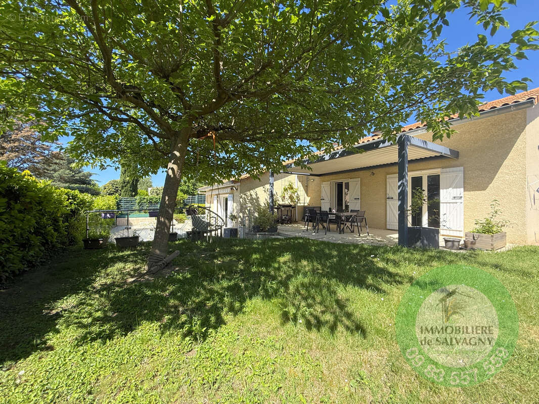 A vendre maison avec piscine, 5 chambres à La Tour de Salvagny - photo 4