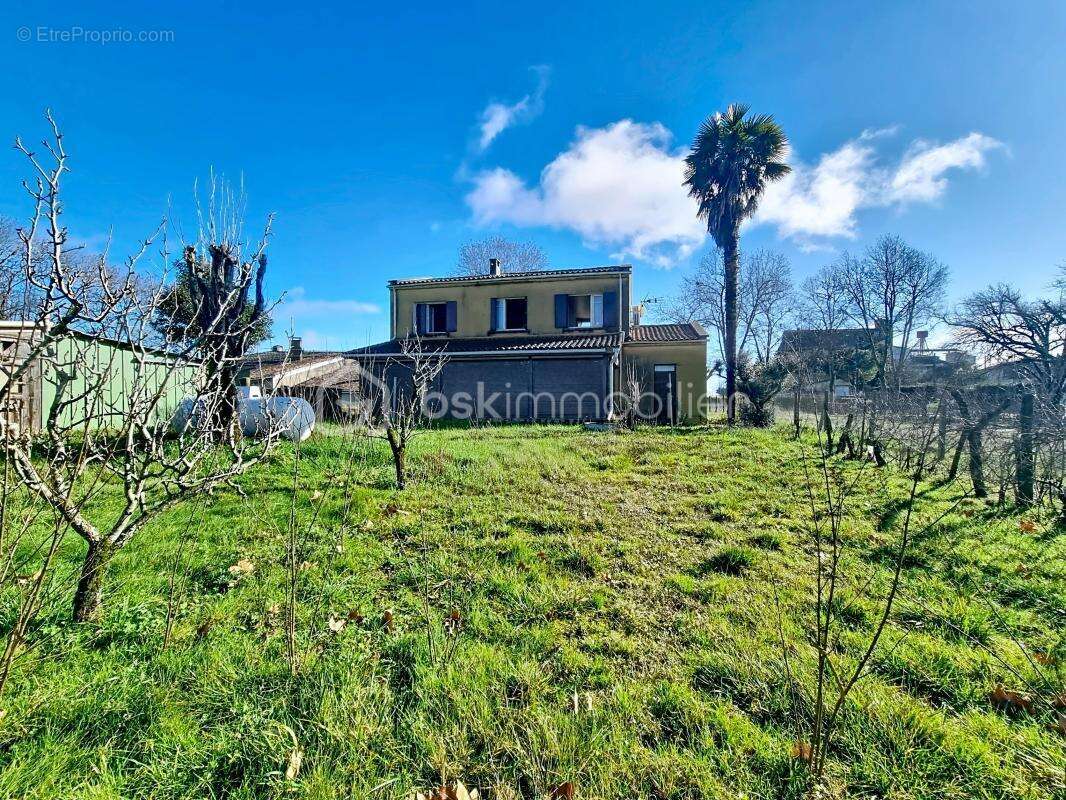 Maison à rénover, vue panoramique et fort potentiel locatif à Miradoux - photo 8